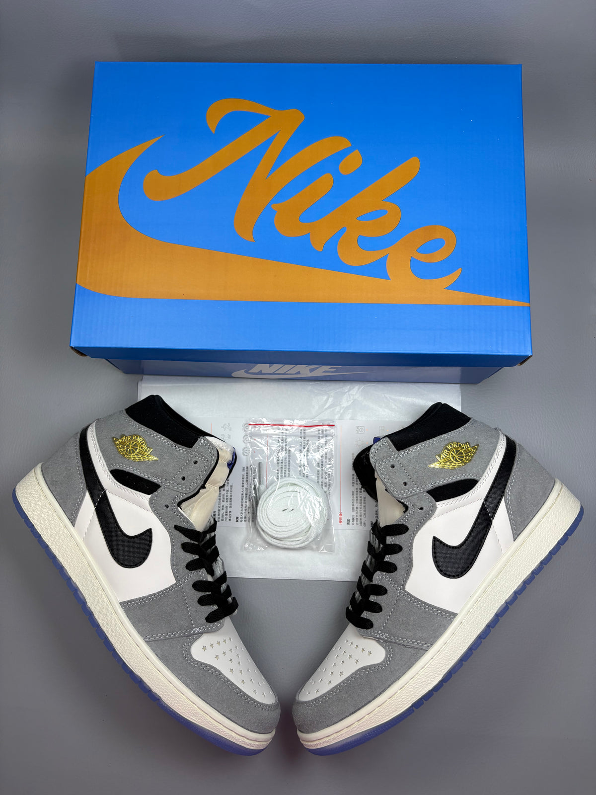 Air Jordan 1 Retro High OG Cool Grey Black White