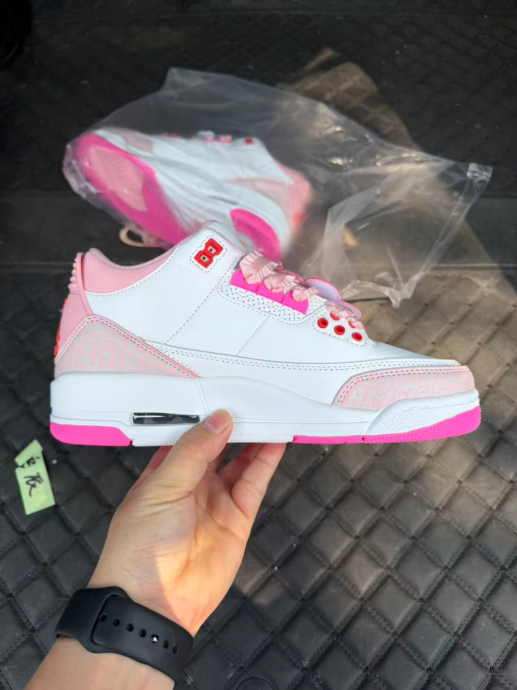 Air Jordan 3 Retro Pearl Pink Hyper Orange(Women‘s)