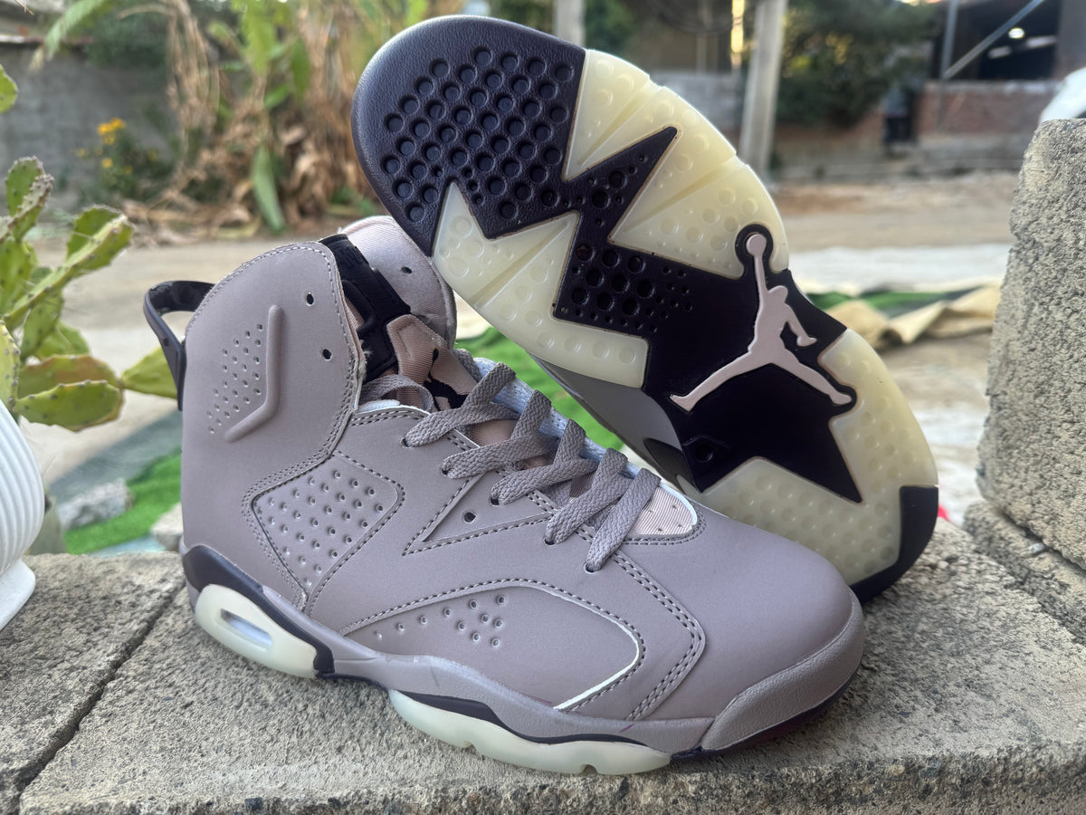 Air Jordan 6 Retro 'Cool Grey' Sneakers