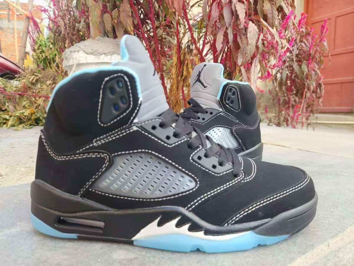 Air Jordan 5 Retro Black University Blue 2026