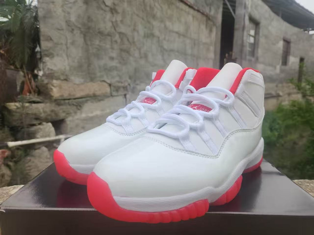 Air Jordan 11 Retro Varsity Red Bottom White