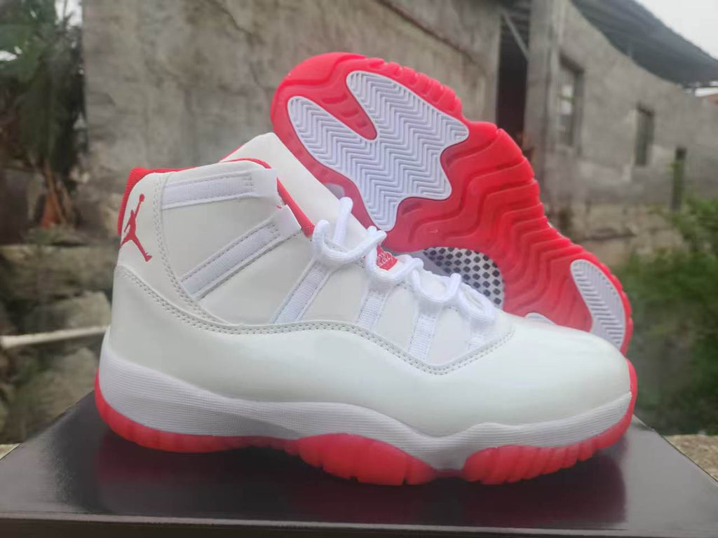 Air Jordan 11 Retro Varsity Red Bottom White