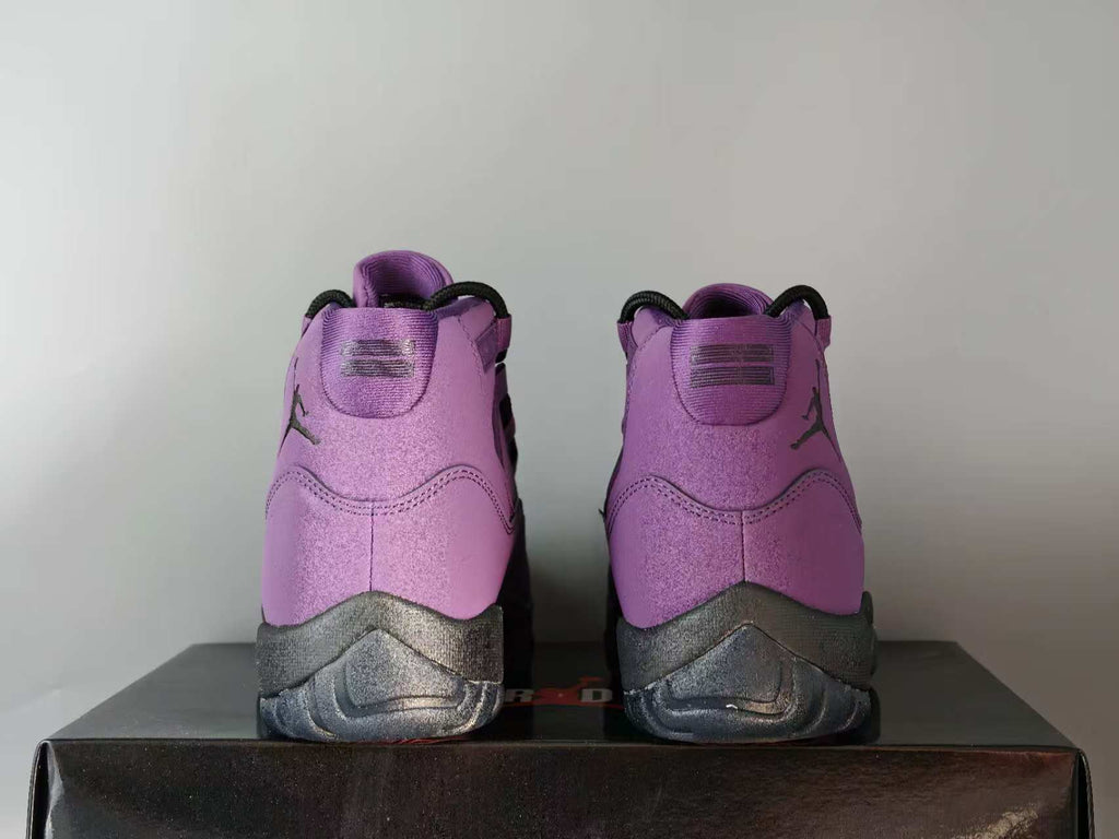 Air Jordan 11 'Mojave' 2025