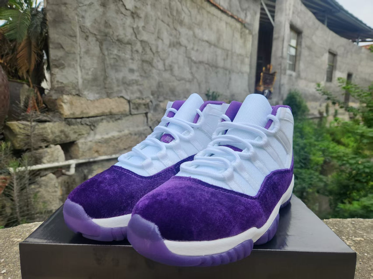 Air Jordan 11 Retro White Royal Purple