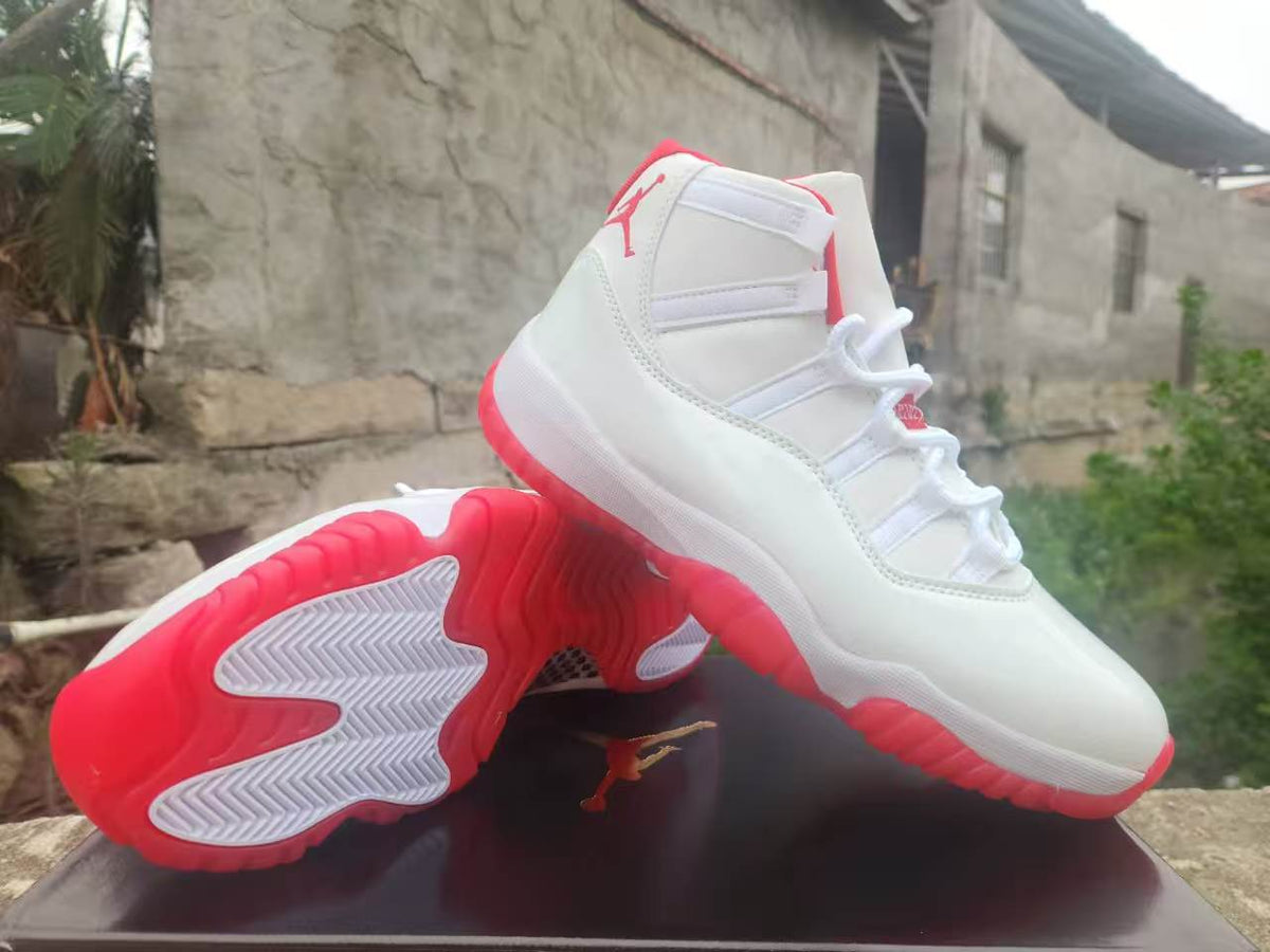 Air Jordan 11 Retro Varsity Red Bottom White
