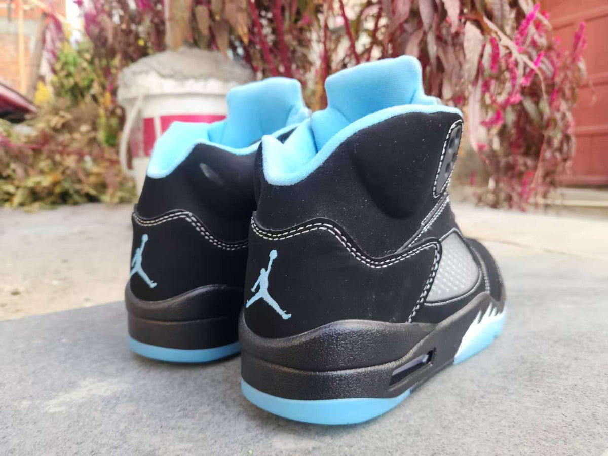 Air Jordan 5 Retro Black University Blue 2026